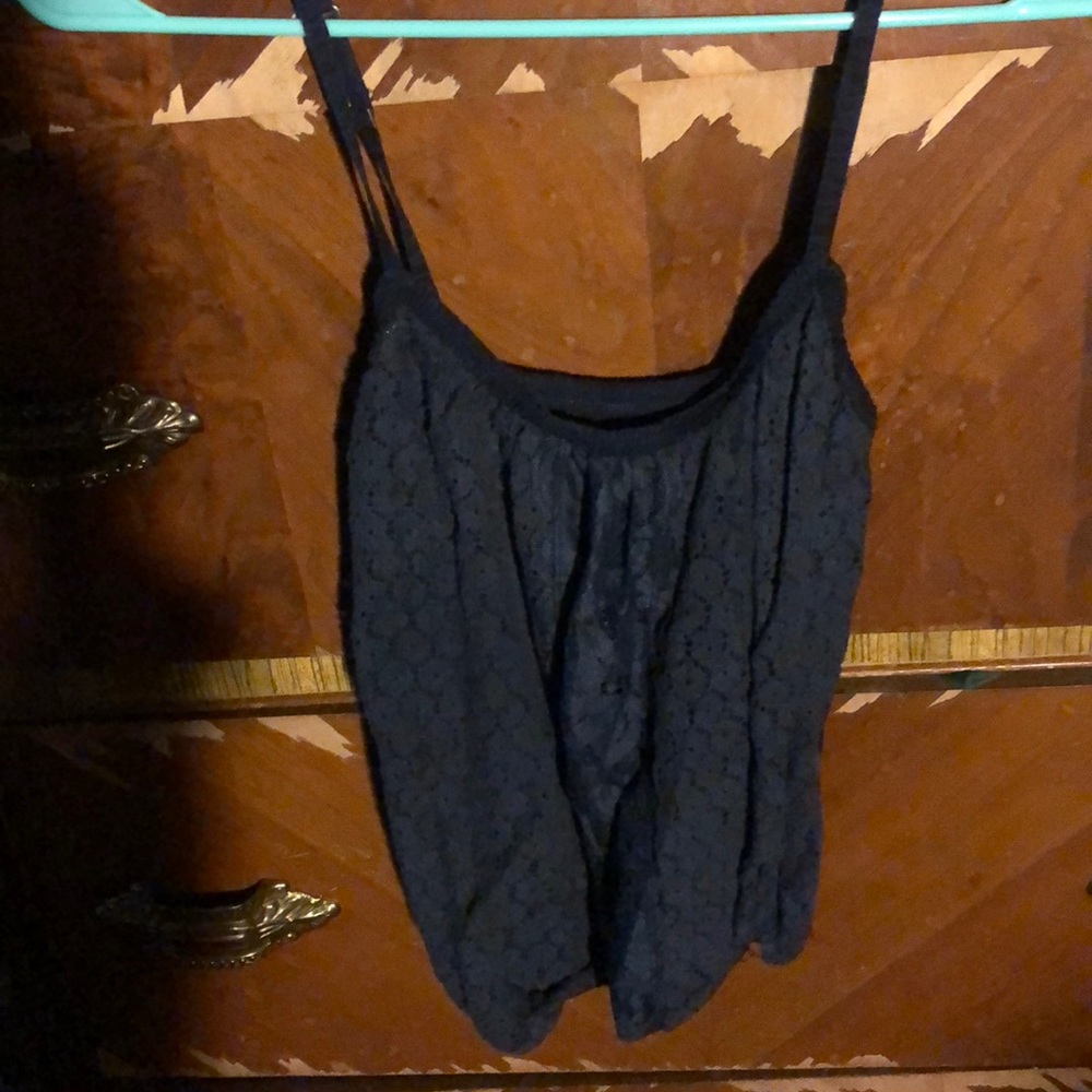 Hollister tank